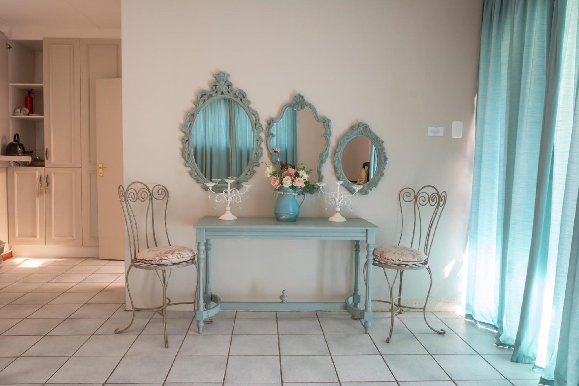 Mistique Waters Guesthouse Parys Exterior foto